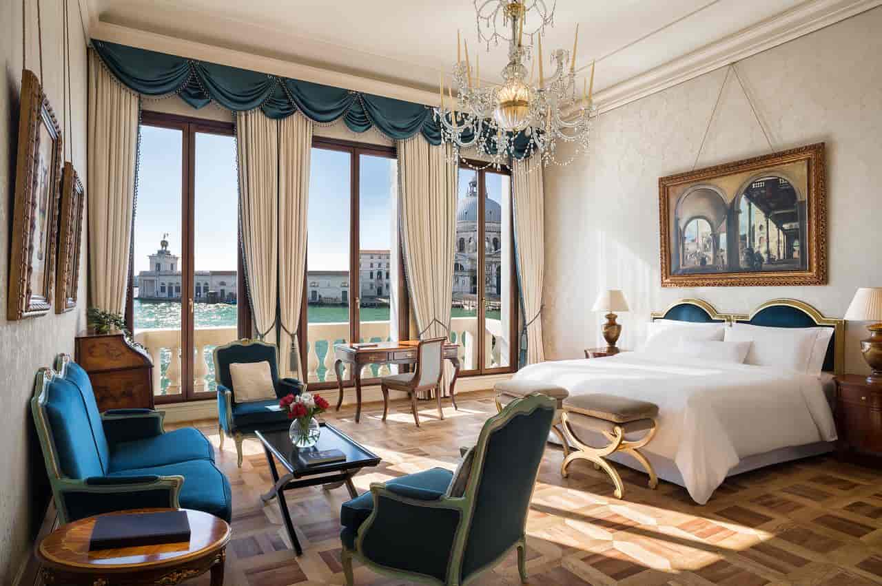 Hotel Deal